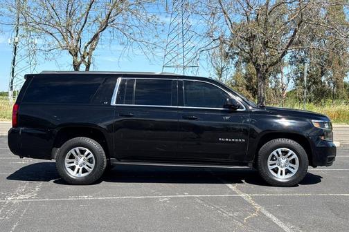 Black 2018 Chevrolet Suburban LT
