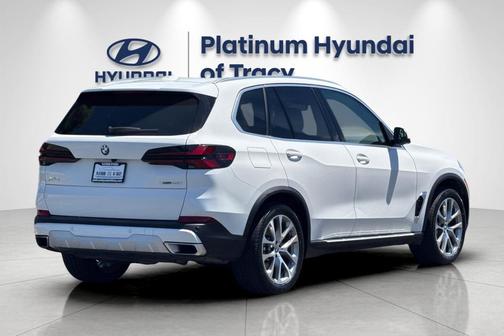 White 2025 BMW X5 xDrive40i