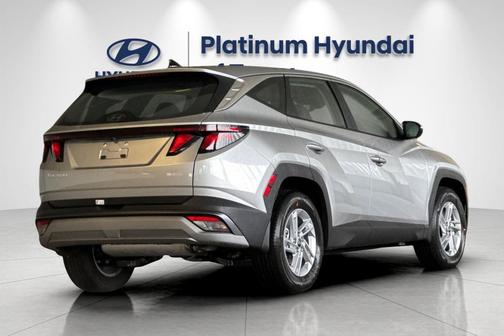 Shimmering Silver 2026 Hyundai TUCSON SE