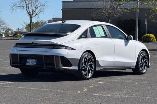 2023 Hyundai IONIQ 6 SEL