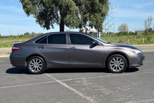2015 Toyota Camry XLE