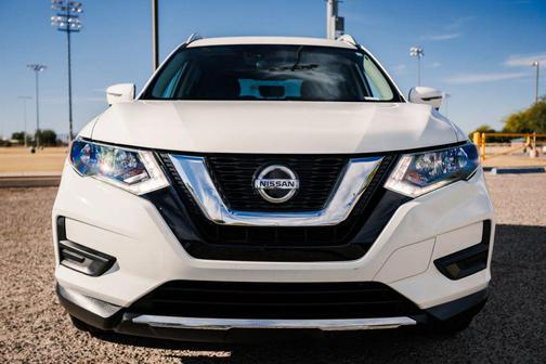 White 2020 Nissan Rogue SV