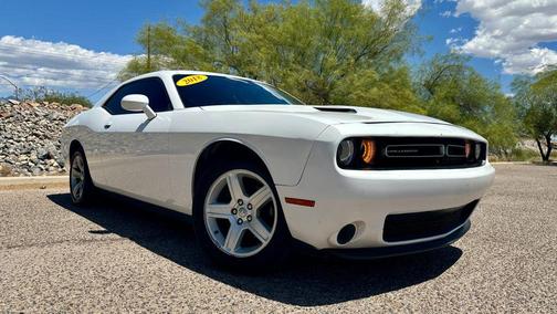 White 2018 Dodge Challenger SXT