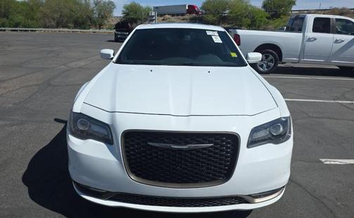 Bright White Clearcoat 2017 Chrysler 300 S
