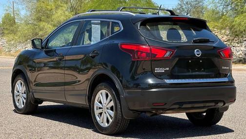 Magnetic Black 2017 Nissan Rogue Sport SV