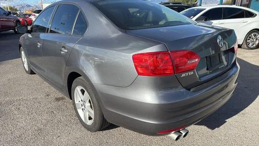 Gray 2011 Volkswagen Jetta TDI