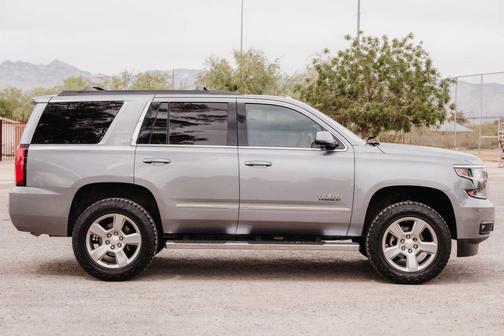 Silver Ice Metallic 2018 Chevrolet Tahoe LT