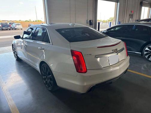 Crystal White Tricoat 2017 Cadillac CTS 3.6L Luxury