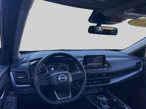 Super Black 2025 Nissan Rogue SV