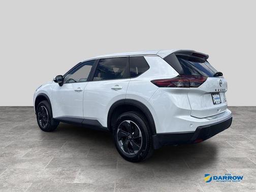 Everest White Pearl 2025 Nissan Rogue SV