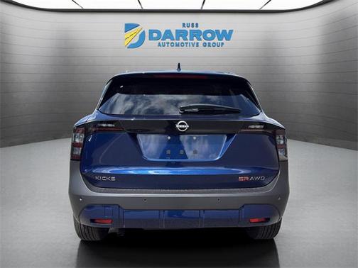 2025 Nissan Kicks SR