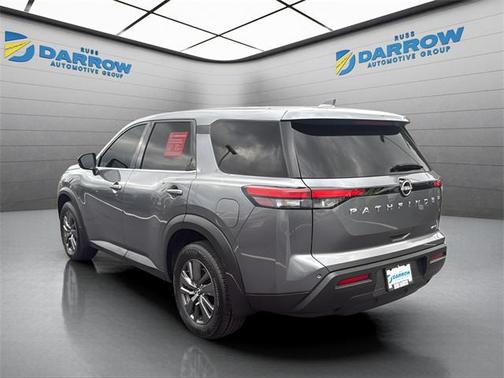 2022 Nissan Pathfinder S 4WD