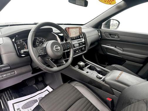 2024 Nissan Pathfinder Rock Creek 4WD