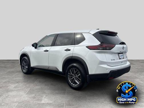 Everest White Pearl 2024 Nissan Rogue S