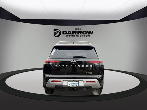 2025 Nissan Pathfinder Platinum 4WD