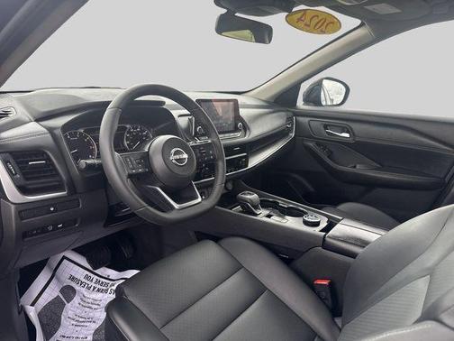 Super Black 2024 Nissan Rogue SV
