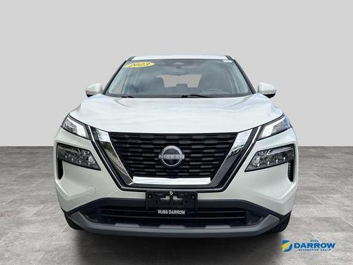 Pearl White Tricoat 2023 Nissan Rogue SV
