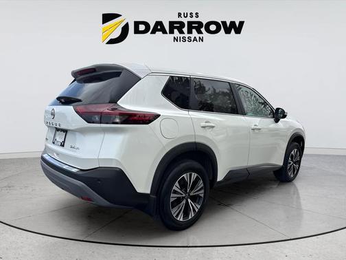 Pearl White Tricoat 2023 Nissan Rogue SV