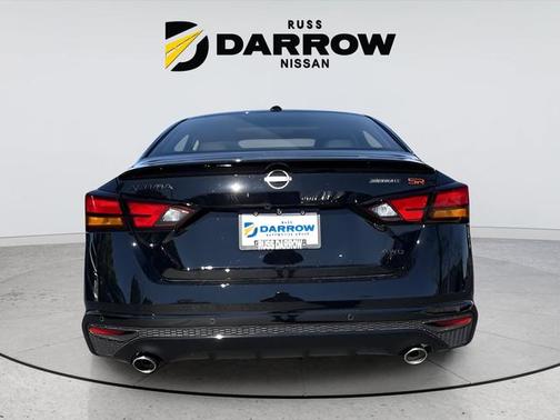 Super Black Clearcoat 2026 Nissan Altima SR AWD