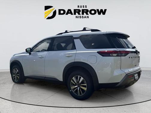 Everest White Pearl Tricoat 2026 Nissan Pathfinder SL