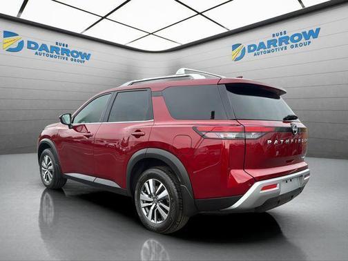 Scarlet Ember 2024 Nissan Pathfinder SL 4WD