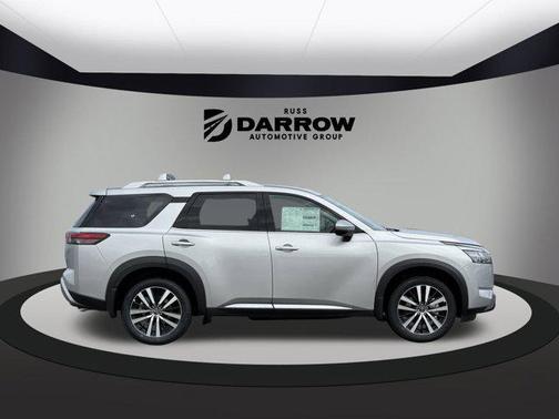 2025 Nissan Pathfinder Platinum 4WD