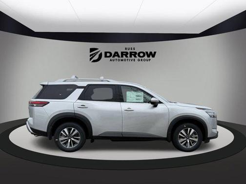 2025 Nissan Pathfinder SL 4WD