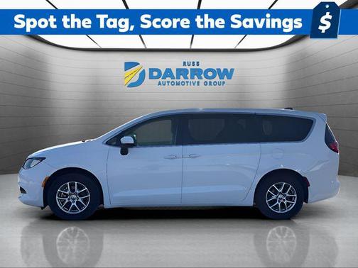 2022 Chrysler Voyager LX