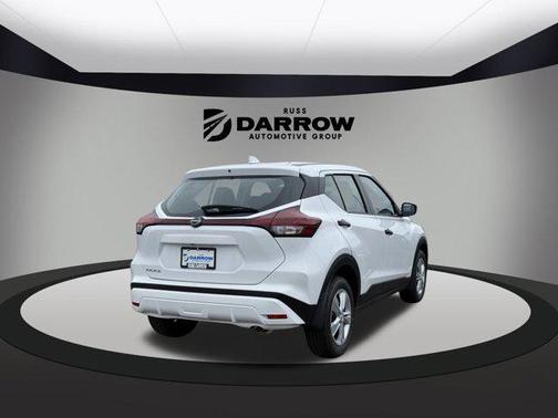 2025 Nissan Kicks S