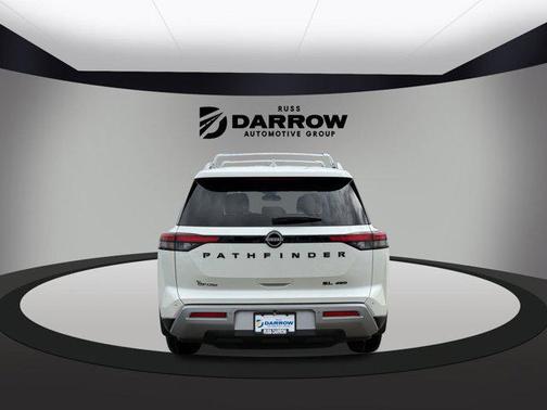 2022 Nissan Pathfinder SL 4WD