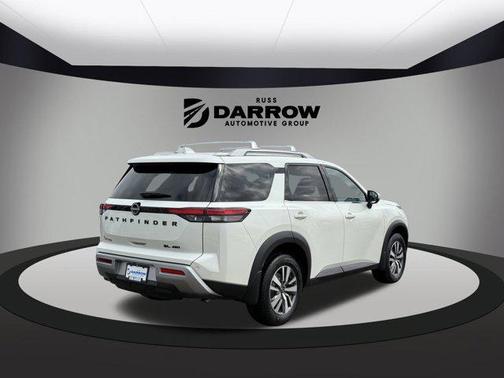 2022 Nissan Pathfinder SL 4WD