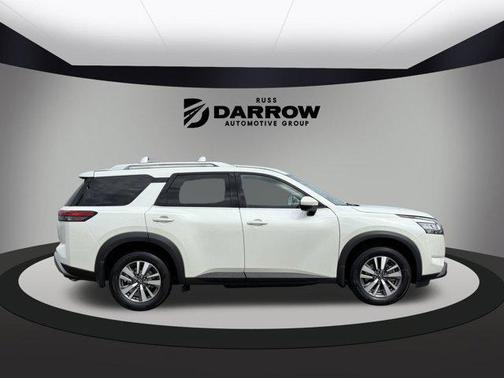 2022 Nissan Pathfinder SL 4WD