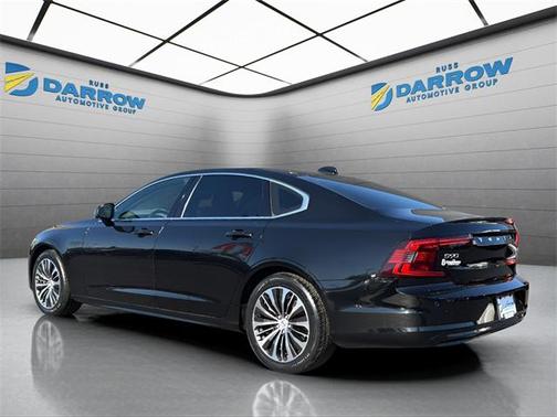 2022 Volvo S90 B6 Momentum