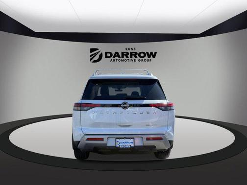 2025 Nissan Pathfinder SL 4WD