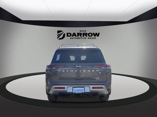 2025 Nissan Pathfinder Platinum 4WD