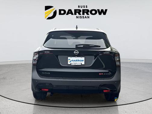Super Black 2026 Nissan Kicks SR