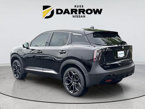 Super Black 2026 Nissan Kicks SR