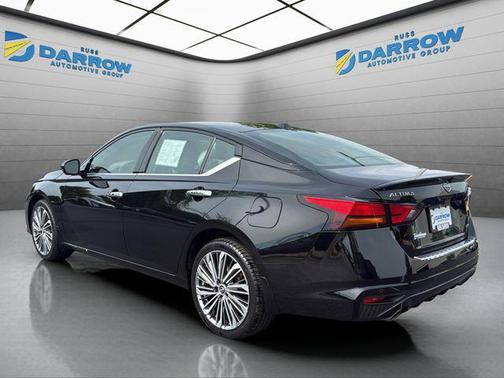 Super Black 2023 Nissan Altima 2.5 SL