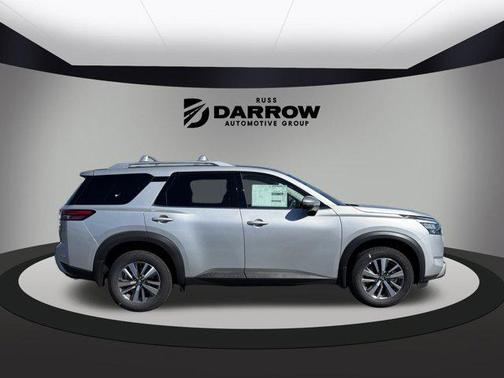2025 Nissan Pathfinder SL 4WD
