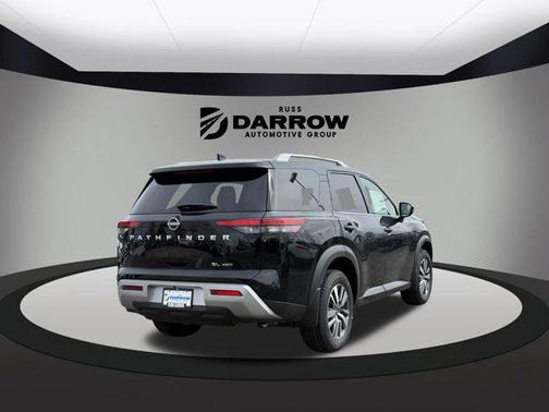 2025 Nissan Pathfinder SL 4WD