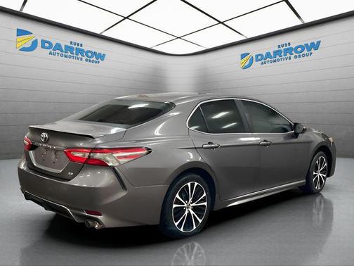 Predawn Gray Mica 2018 Toyota Camry SE