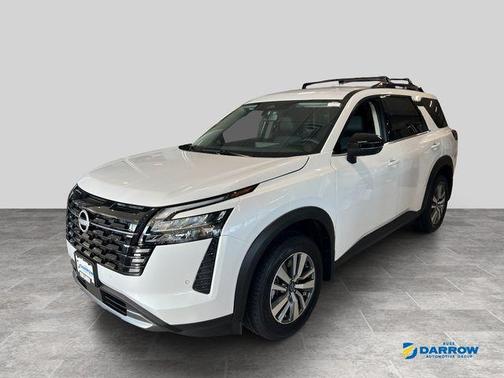 Everest White Pearl Tricoat 2026 Nissan Pathfinder SL