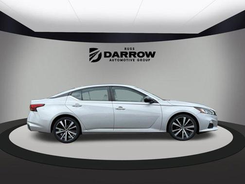 2020 Nissan Altima SR FWD