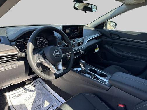 Super Black Clearcoat 2026 Nissan Altima SV AWD
