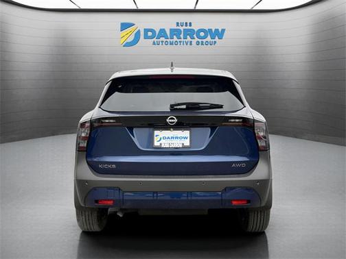 2025 Nissan Kicks SV