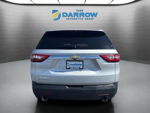 Silver Ice Metallic 2020 Chevrolet Traverse LS