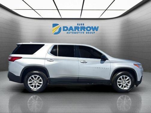 Silver Ice Metallic 2020 Chevrolet Traverse LS