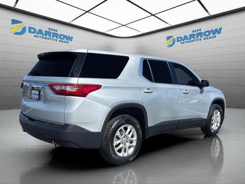 Silver Ice Metallic 2020 Chevrolet Traverse LS