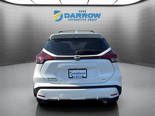 2022 Nissan Kicks SR