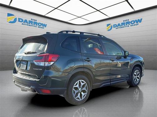 2022 Subaru Forester Premium